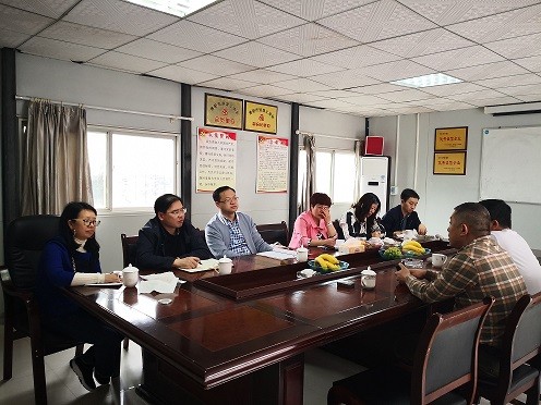 貴陽市白云區(qū)人民政府副區(qū)長(zhǎng)皮啟榮一行蒞臨貴陽港創(chuàng)公司調(diào)研