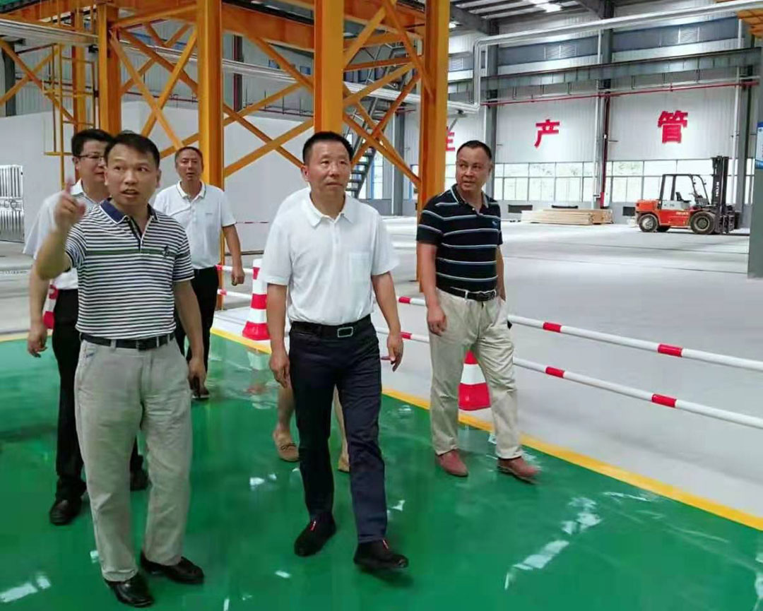 集團董事長、總裁劉裕蒞臨東莞創(chuàng)杰建材等公司視察調研