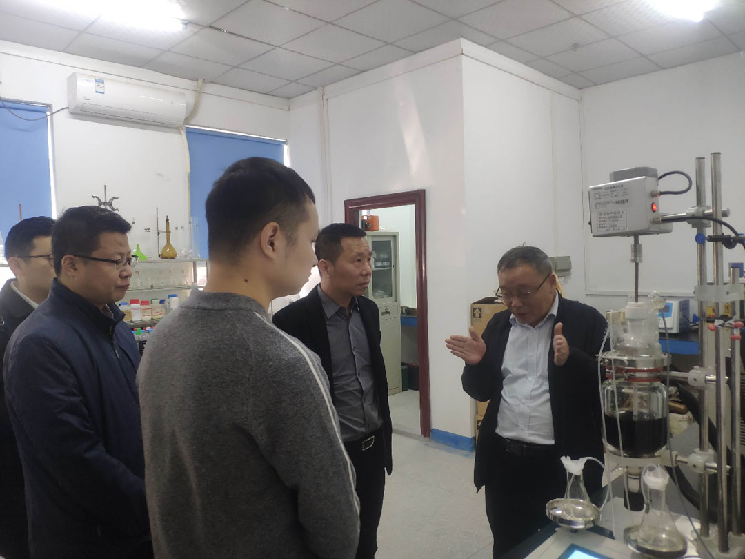 集團(tuán)董事長(zhǎng)、總裁劉裕蒞臨濟(jì)大·港創(chuàng)研究院視察指導(dǎo)