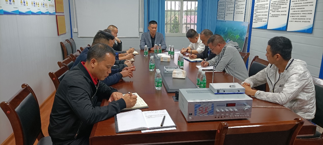 振奮精神、凝心聚力、迎難而上  ——集團(tuán)領(lǐng)導(dǎo)對(duì)寧鄉(xiāng)港灣公司新領(lǐng)導(dǎo)班子提出工作要求