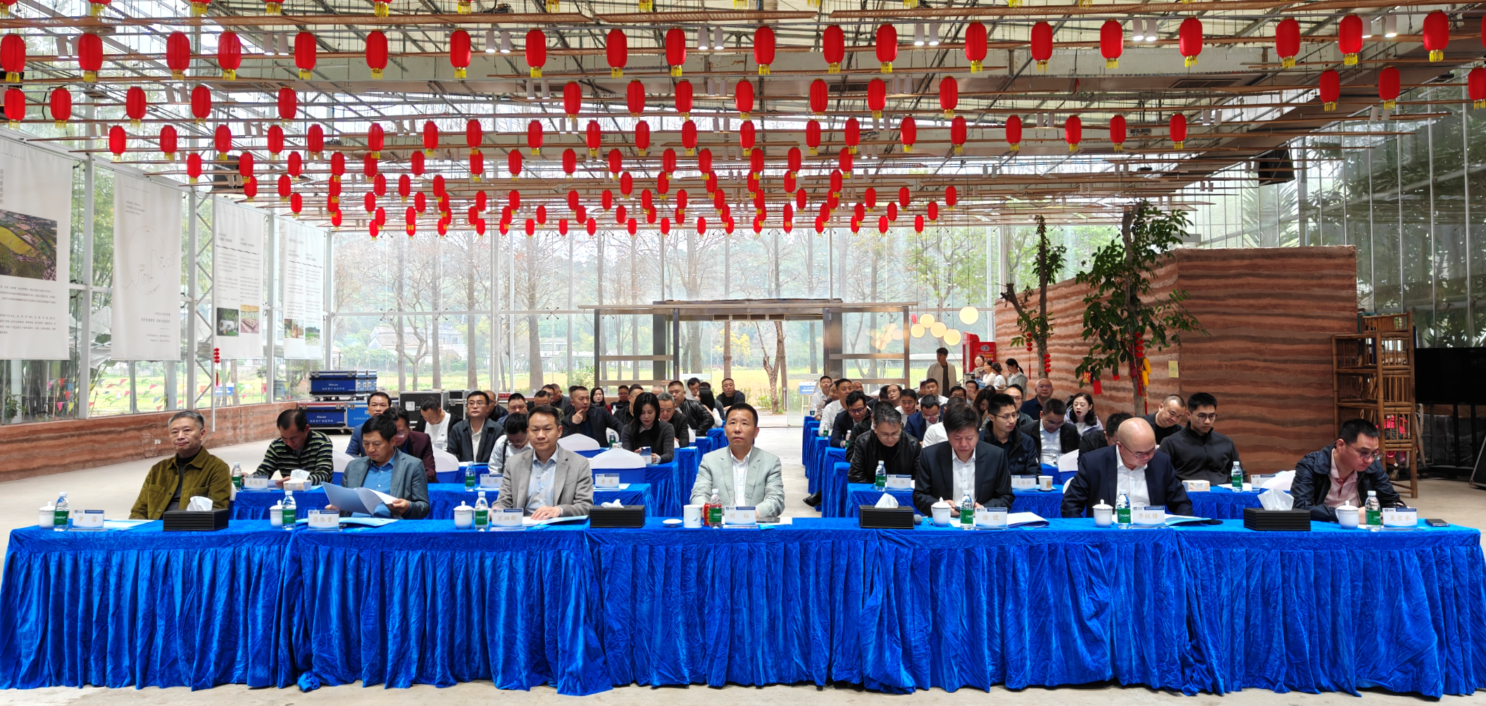 集團(tuán)召開2025年年初工作會(huì)議